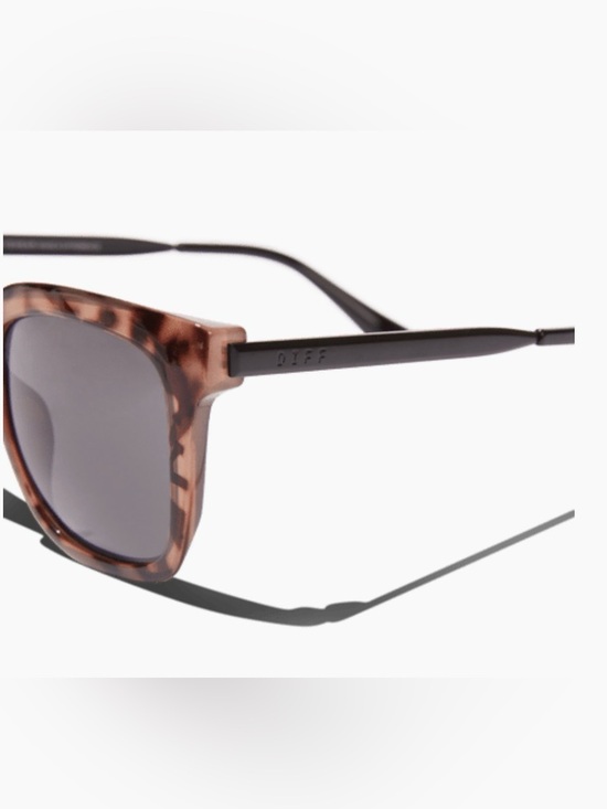 Diff Eyewear Hailey Sunglasses - Brown Tortoise with Gray Lenses main image 12
